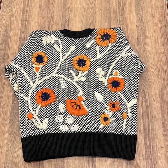 Tory Burch embroidered knit sweater new with tags - Picture 3 of 7